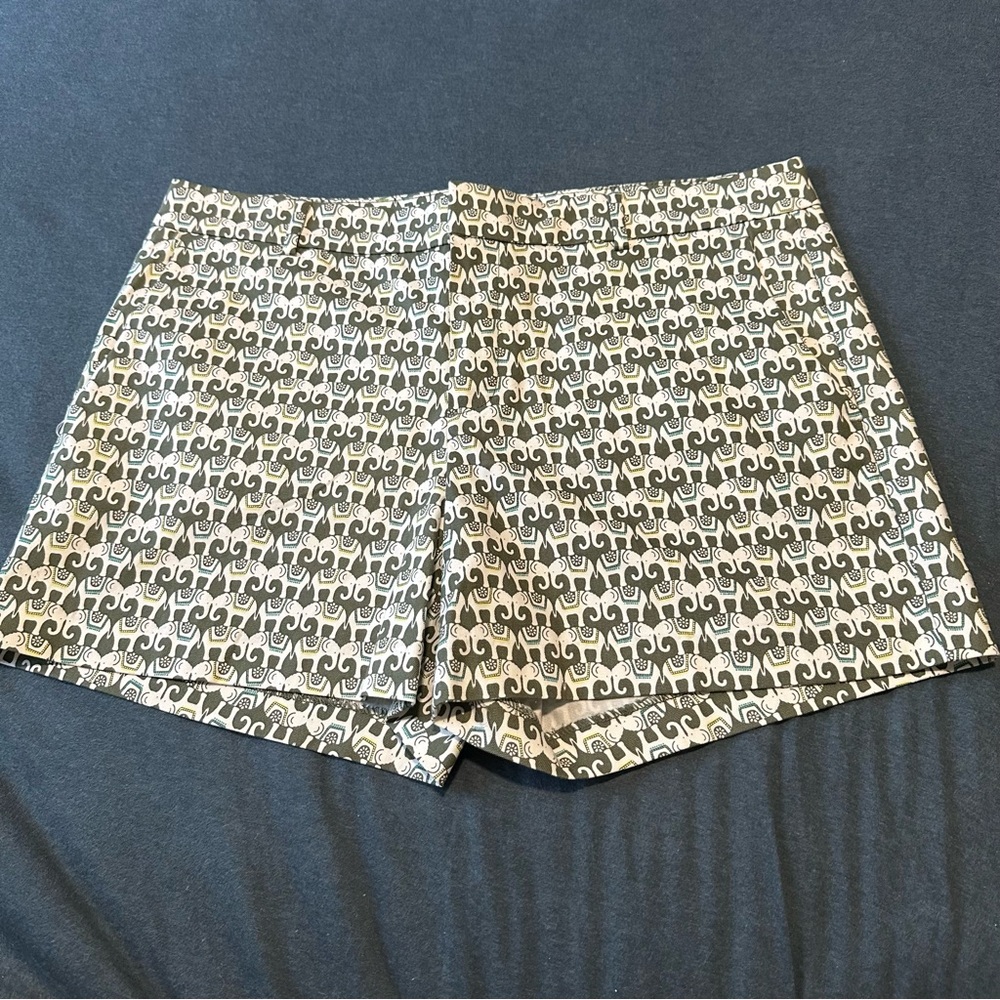 Banana Republic Size 12 Preppy Elephant Shorts Boho Indie Green & White NWT